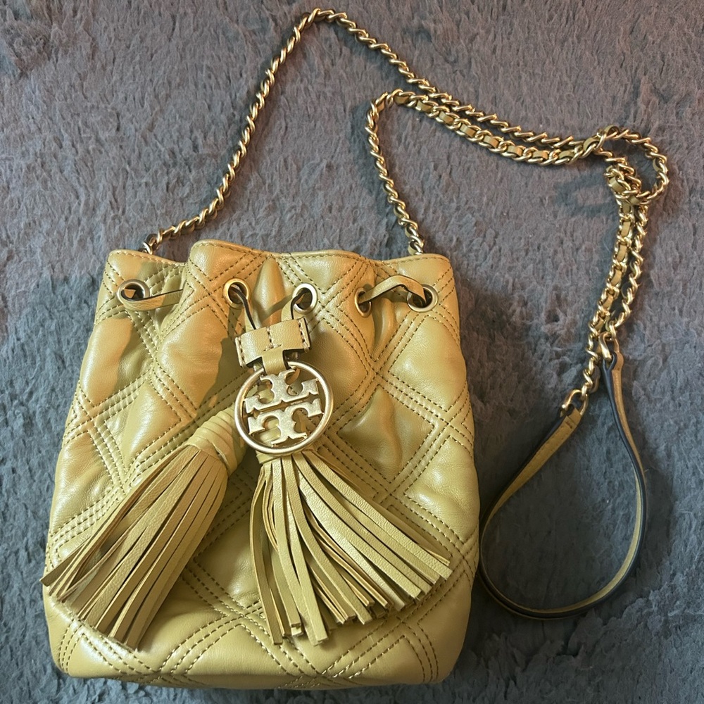 Tory Burch Fleming soft mini bucket bag